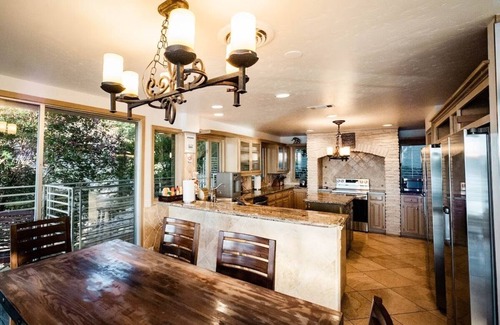 Lakeway House | Stunning Lakeway Paradise: Waterfront w Pool Spa