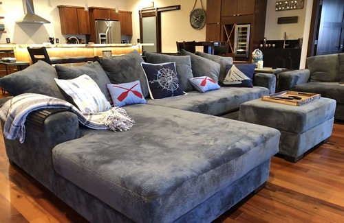 Detroit Lakes Condo | Stunning Luxury Condo in the heart of Detroit Lakes!