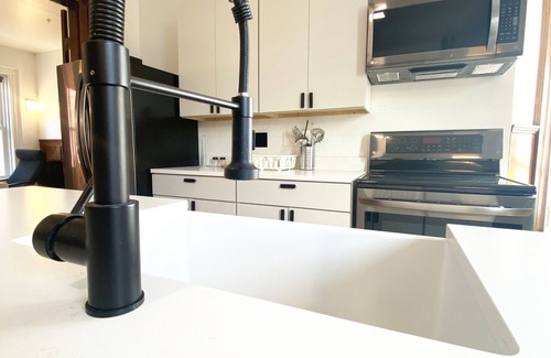 Parkside House | Stunning - modern 2 bedroom Victorian mansion pad