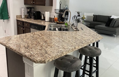 Palm Coast House | Stunning Modern beautiful house in Palm Coast, FL. W/Heated Salt Water Pool.nnn