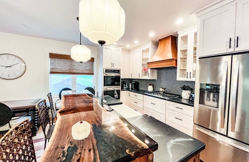 Swanton House | Stunning modern farmhouse with Lake Access and Free Golf!