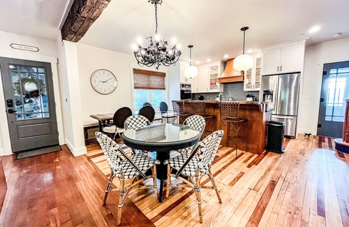 Swanton House | Stunning modern farmhouse with Lake Access and Free Golf!