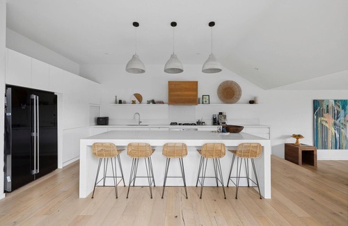 Aireys Inlet House | Stunning Modern Retreat I Ocean & Bush Views I Spa