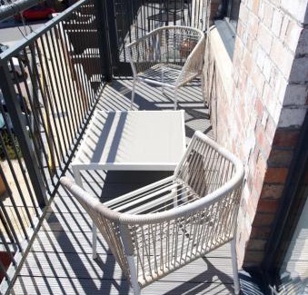 Easton Apartment | Stunning new rustic townhouse