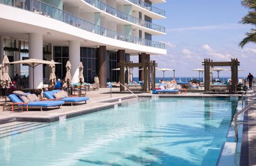 Hollywood South Central Beach House | Stunning Ocean Front Work remote high speed WiFi