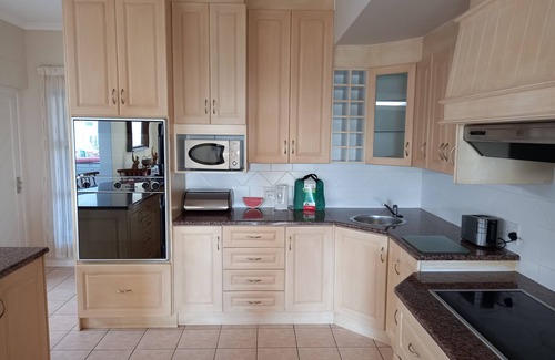 Brenton-on-Sea House | Stunning Ocean View Property 5 min from Beach