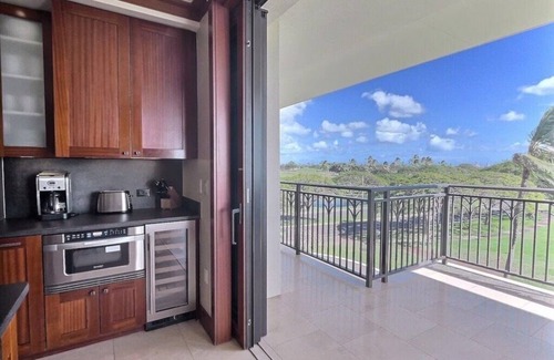 Ko Olina Condo | Stunning Ocean View Luxury Suite - Ko Olina Beach Villas O421 End Unit