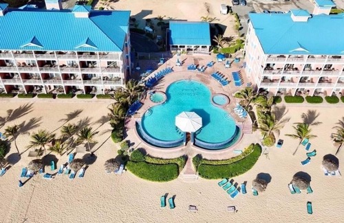 Colliers Bay Resort | Stunning oceanfront 2 bedroom, resort townhouse - Grand Cayman, Cayman Islands