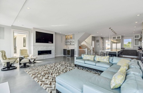 Ogunquit - Wells House | Stunning Oceanfront Home on Private Moody Beach!