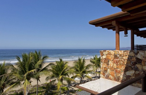 Ixtapa - Zihuatanejo Villa | Stunning, Oceanfront Casa de Olas!