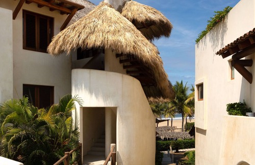 Ixtapa - Zihuatanejo Villa | Stunning, Oceanfront Casa de Olas!