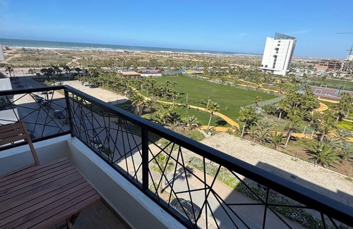 Ain Harrouda Apartment | Stunning Park & Beach View - Peaceful Retreat Steps Away