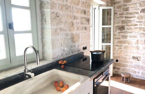 Magazia House | Stunning & peaceful villa - fabulous pool and walk to beach.