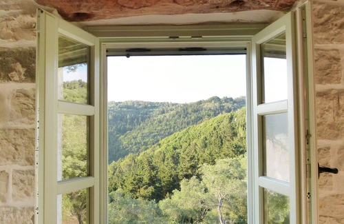 Magazia House | Stunning & peaceful villa - fabulous pool and walk to beach.