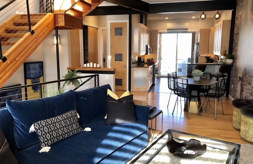 North Central Westminster House | Stunning Penthouse Suite Next to Whole Foods