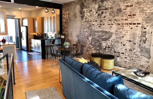 North Central Westminster House | Stunning Penthouse Suite Next to Whole Foods