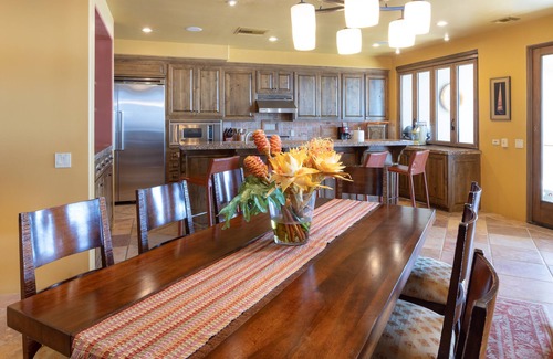 Sandy Beach Resort | STUNNING PREMIUM PENTHOUSE at Bella Sirena has PANORAMIC VIEWS. 4B/4.5B-12 ppl