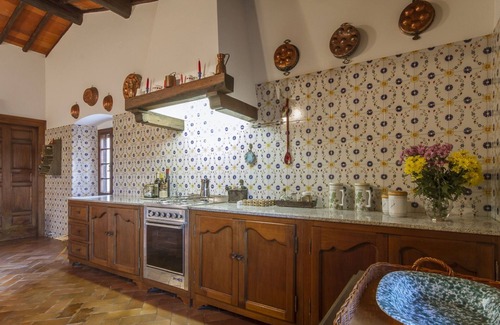 Gaiole in Chianti Villa | Stunning private villa for 12 guests with A/C, private pool, WIFI and TV