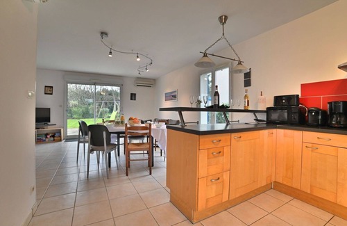 Cheray House | Stunning private villa for 10 people with WIFI, TV, terrace, pets allowed and parking