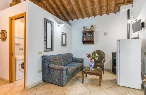 Casale Marittimo House | Stunning private villa for 4 guests with private pool, TV, patio and pets allowed
