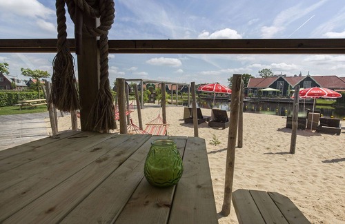 West-Graftdijk House | Stunning private villa for 10 people with WIFI, pool, TV and terrace