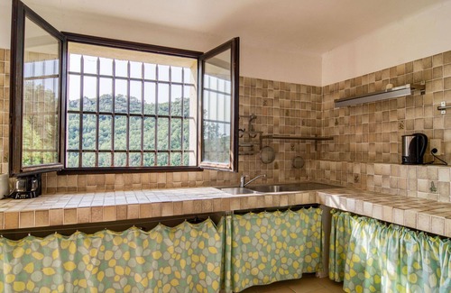 Chateaudouble House | Stunning private villa for 6 people with private pool, TV and patio