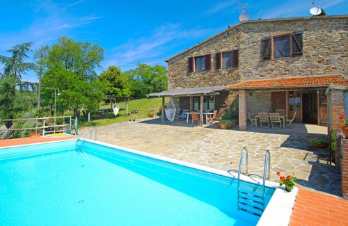 Campagnatico Villa | Stunning private villa for 12 guests with A/C, private pool, WIFI, TV, patio and panoramic view