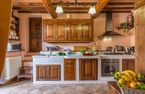 Pieve al Bagnoro Villa | Stunning private villa with A/C, WIFI, private pool, TV, veranda and pets allowed, close to Arezzo
