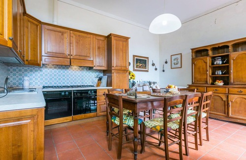 San Miniato House | Stunning private villa for 33 people with private pool, WIFI, TV, patio and pets allowed