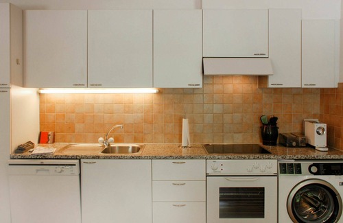 Bellinzona House | Stunning private villa for 4 people with WIFI, TV, patio, pets allowed and panoramic view