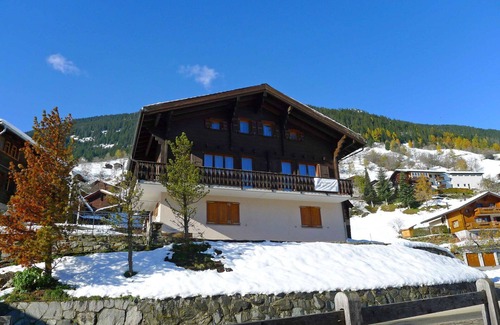 Riederalp House | Stunning private villa for 8 guests with WIFI, TV, patio and panoramic view