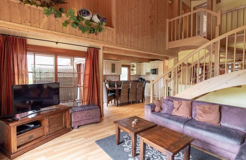 Langeberg House | Stunning private villa for 8 people with WIFI, TV and terrace