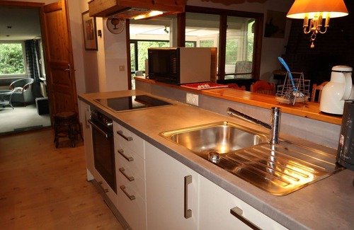 Jevenstedt House | Stunning private villa for 8 people with WIFI, TV, terrace and pets allowed