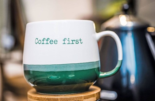 East Lewiston House | Stunning private villa for 8 guests with TV, patio and panoramic view