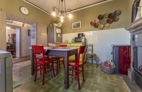 Pieve San Paolo Villa | Stunning private villa for 6 people with WIFI, hot tub, TV, balcony and panoramic view