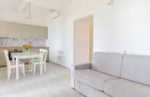 Follonica House | Stunning private villa for 6 people with WIFI, A/C, balcony and pets allowed