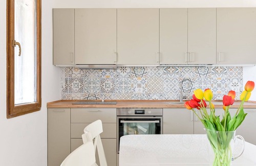 Follonica House | Stunning private villa for 6 people with WIFI, A/C, balcony and pets allowed