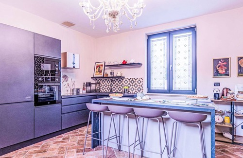 Stroncone Villa | Stunning private villa for 24 people with A/C, WIFI, private pool, TV and patio