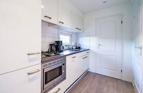 Dordtse Biesbosch House | Stunning private villa for 4 guests with pool, WIFI, TV and terrace
