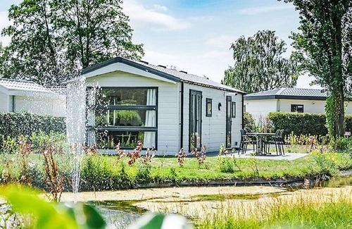 Dordtse Biesbosch House | Stunning private villa for 4 guests with pool, WIFI, TV and terrace