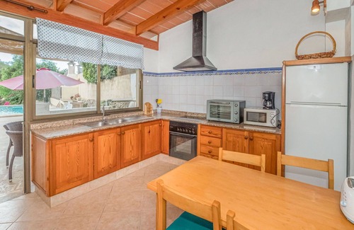 Es Llombards House | Stunning private villa for 4 guests with private pool, A/C, TV, terrace and pets allowed