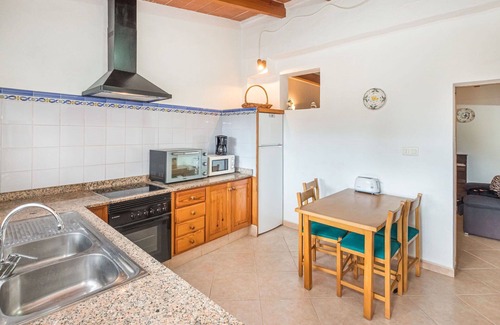 Es Llombards House | Stunning private villa for 4 guests with private pool, A/C, TV, terrace and pets allowed