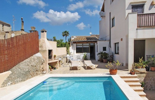 Es Llombards House | Stunning private villa for 4 guests with private pool, A/C, TV, terrace and pets allowed