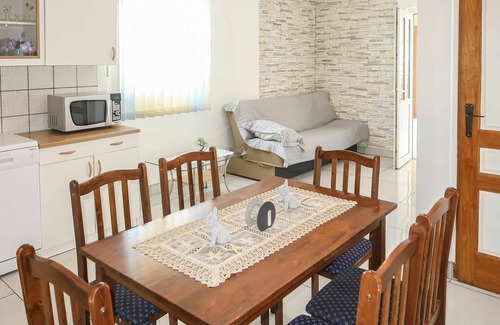 Cesarica House | Stunning private villa for 12 guests with private pool, WIFI, A/C, TV and terrace