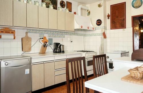 Mali Losinj House | Stunning private villa for 13 people with WIFI, A/C, TV, terrace and pets allowed