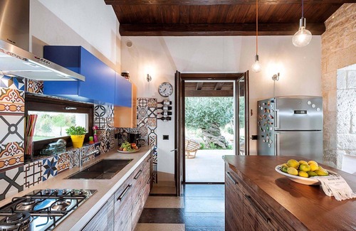 Rosolini Villa | Stunning private villa for 10 guests with A/C, private pool, WIFI, TV and patio