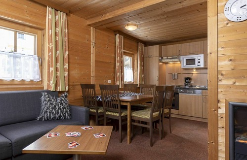 Schwendau House | Stunning private villa for 6 guests with WIFI, TV, terrace and pets allowed