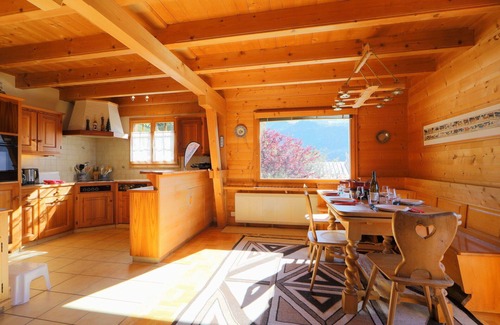 Barboleusaz House | Stunning private villa for 8 guests with WIFI, TV and terrace