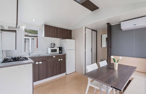Prague House | Stunning private villa for 6 people with A/C, WIFI, pool, terrace and pets allowed