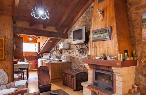 Herrerias Villa | Stunning private villa for 4 guests with TV, patio and parking